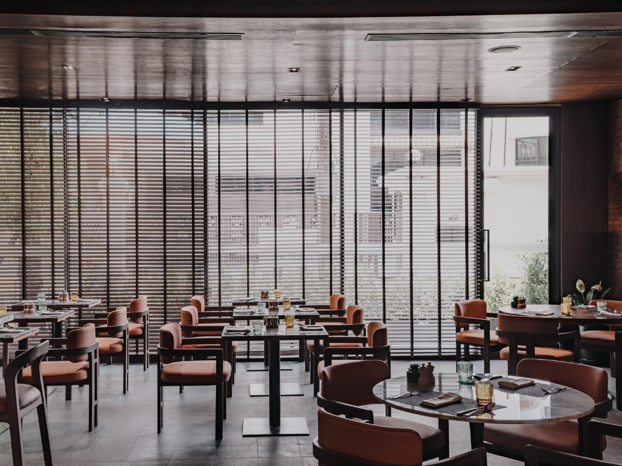 Nysa Hotel Bangkok Sukhumvit 11 Kültér fotó Restaurant interior