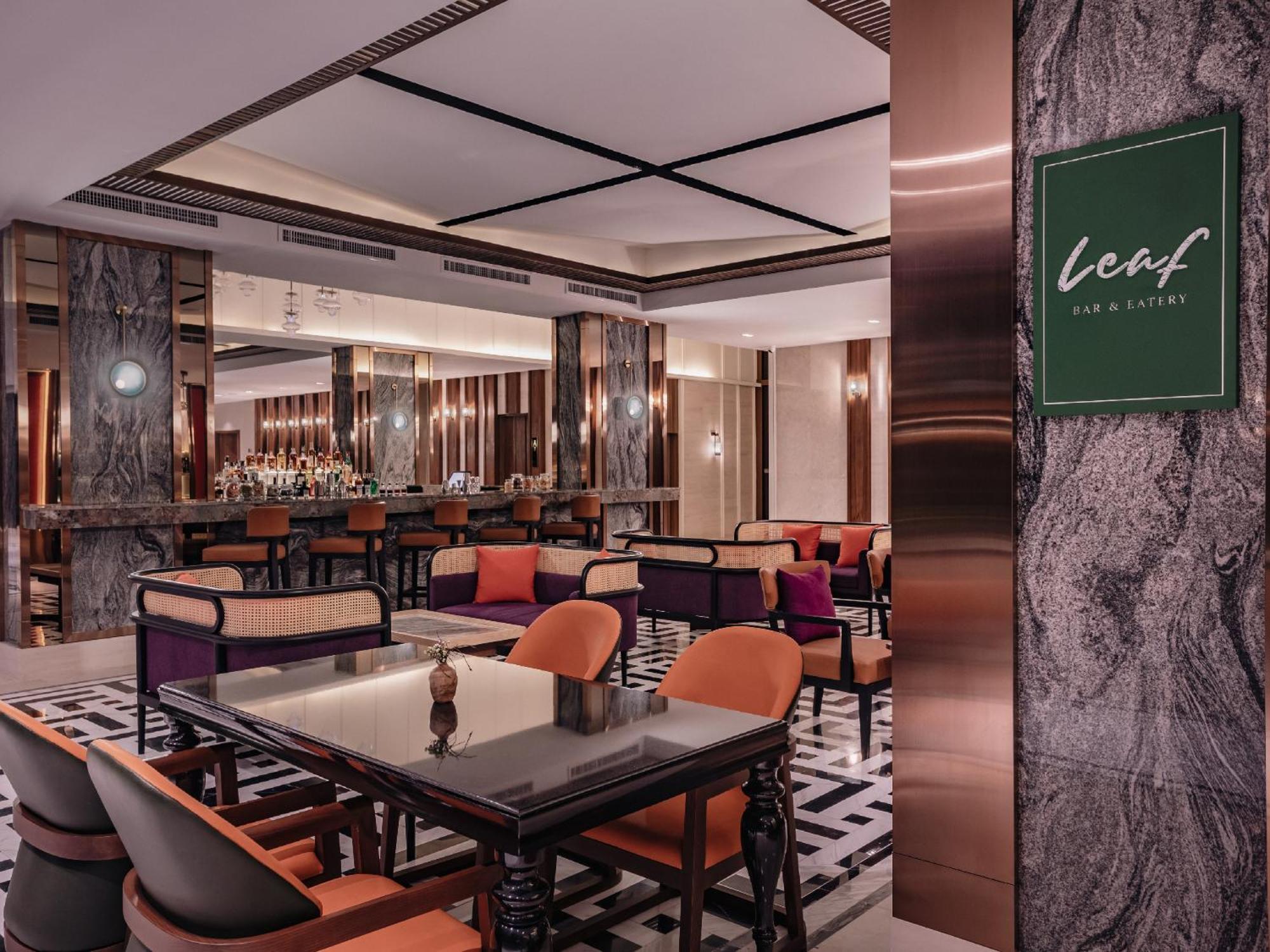 Nysa Hotel Bangkok Sukhumvit 11 Kültér fotó Verf Bar & Lounge