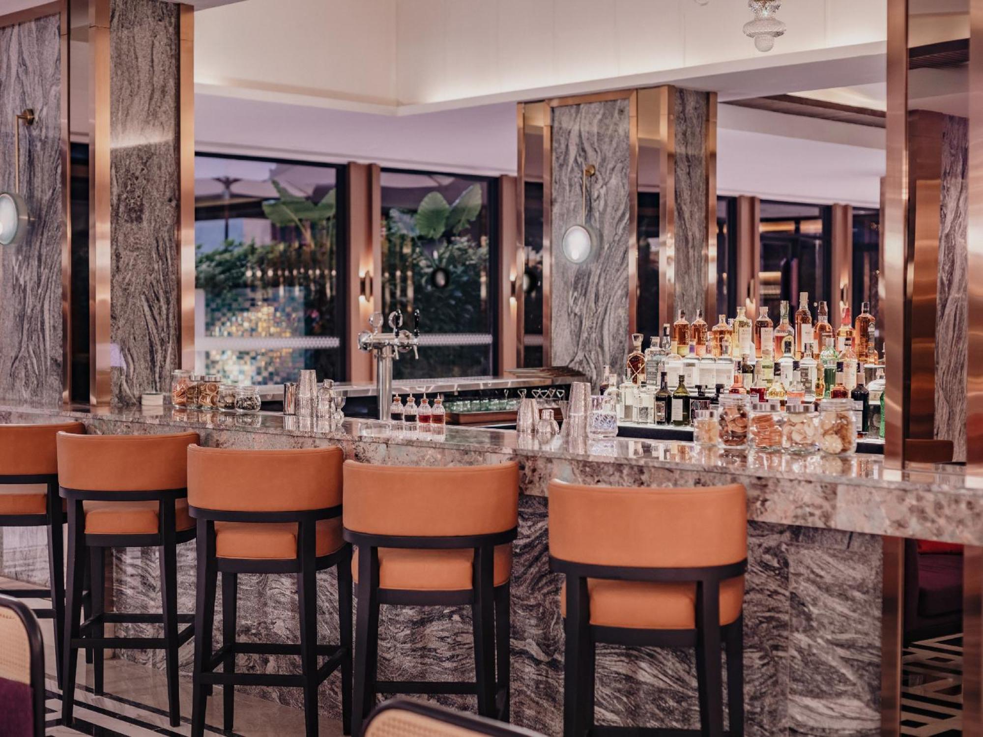 Nysa Hotel Bangkok Sukhumvit 11 Kültér fotó The bar at the 1919
