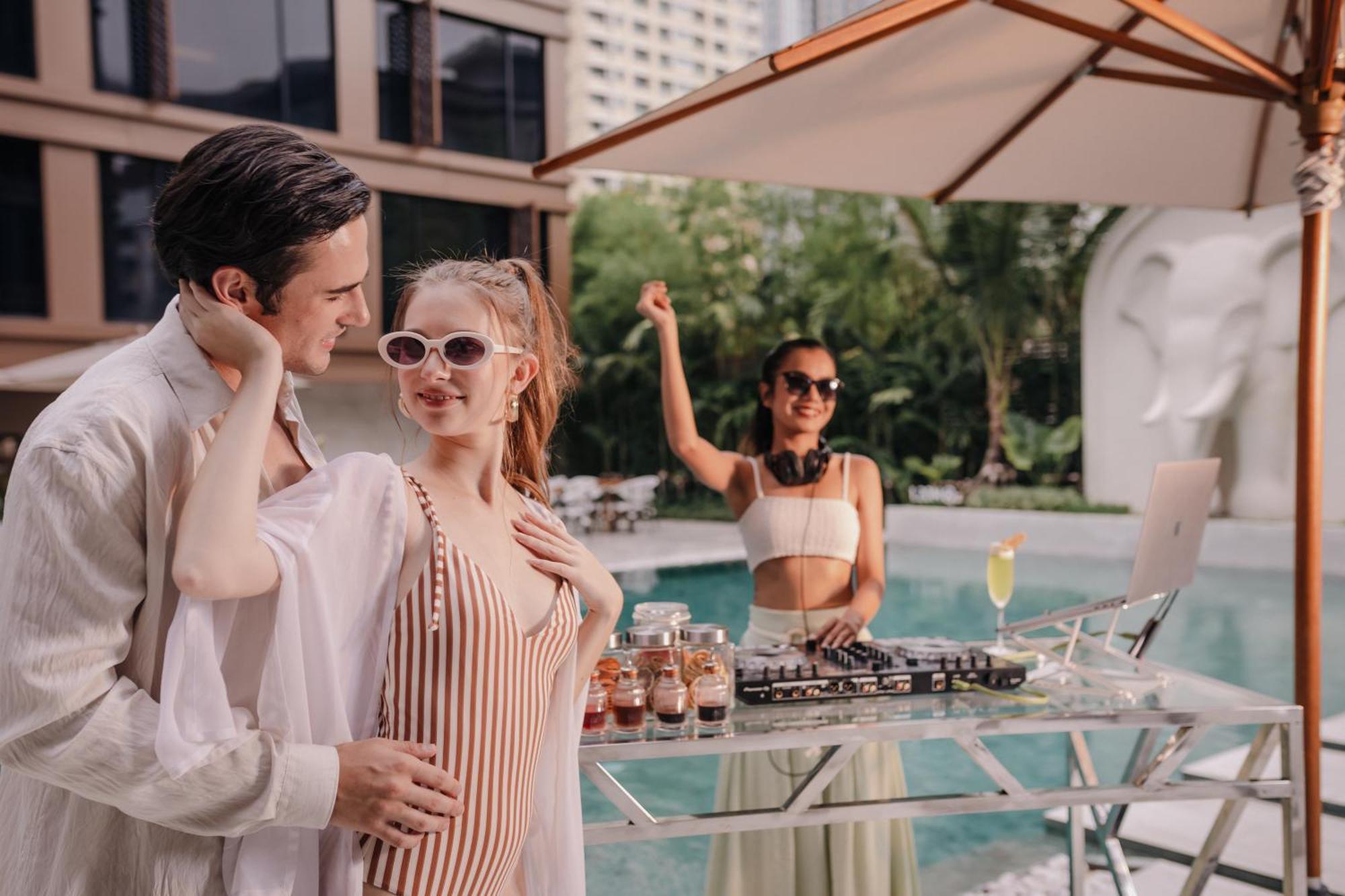 Nysa Hotel Bangkok Sukhumvit 11 Kültér fotó The Pool Club